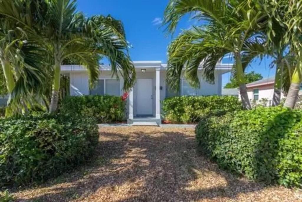 Jungle Cottage With Luxury Pool, Hot Tub And More! Lake Worth Beach Kültér fotó