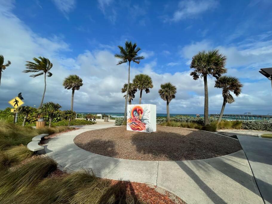 Jungle Cottage With Luxury Pool, Hot Tub And More! Lake Worth Beach Kültér fotó