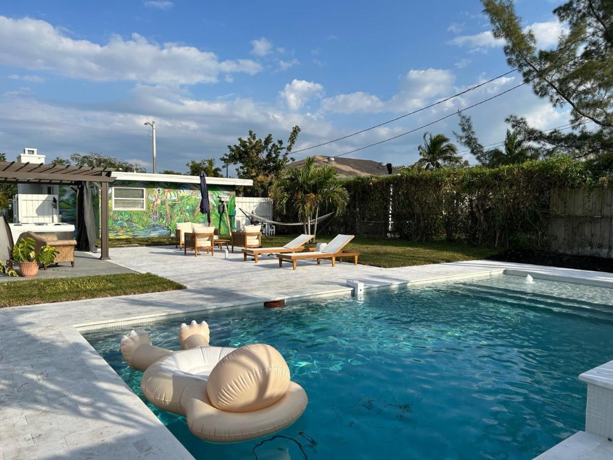 Jungle Cottage With Luxury Pool, Hot Tub And More! Lake Worth Beach Kültér fotó